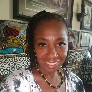 Meet your Posher, Benita